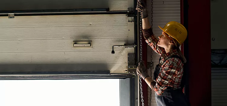 Addressing Common Garage Door Stoppage Issues in Delson, QC